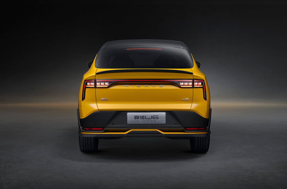 Aiways U6 WVTA Sertifikası Akıllı Elektrikli Araba 405km Crossover EV Arabaları