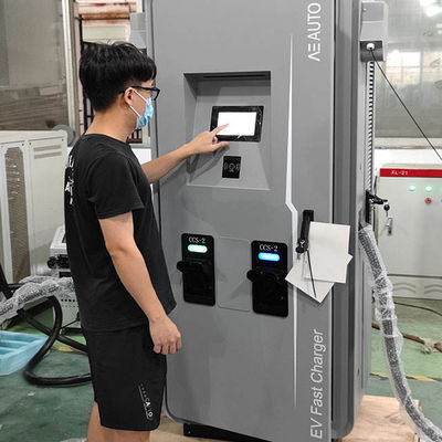 Ticari 120kw Elektrikli Araç Tedarik Ekipmanları IP55 EV DC Hızlı Şarj Cihazı 60HZ