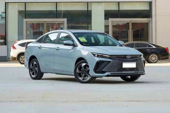 230km/s Geely Super Xun Plug In Hibrit Mükemmel Elektrikli Araba Sol Direksiyon