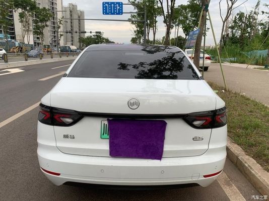 Weima E5 Saf Elektrikli Araç Çok Renkli 170km / s Yeni Enerji Elektrikli Araba