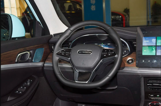 Otomobil EV Küçük Araba Skyworth EV6 FF Düzen Sürücü 5 Kişilik Araba SUV 150km/h