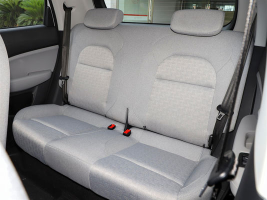 Otomobil EV Küçük Araba Skyworth EV6 FF Düzen Sürücü 5 Kişilik Araba SUV 150km/h