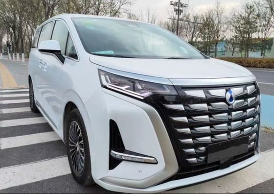 Denza D9 Plug In Hibrit Elektrikli Araç 4 Çekişli MPV 1.5T Motor 139HP 180km/H