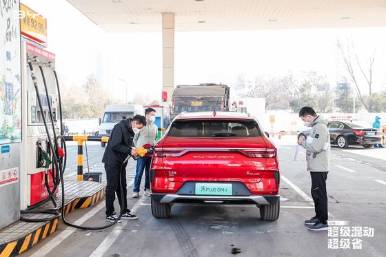 AWD Çevre Dostu Elektrikli Arabalar