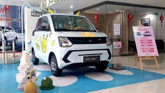 Dongfeng FENGON Mini Elektrikli Arabalar 3 Kapı 4 Koltuk 100km / H Elektrikli SUV Araba