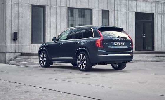 Volvo XC90 B5 4 Çekişli Elektrikli Arabalar 180Km/Sa 4WD EV SUV 184KW Maksimum güç
