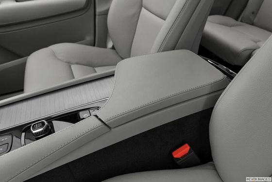 Volvo XC90 B5 4 Çekişli Elektrikli Arabalar 180Km/Sa 4WD EV SUV 184KW Maksimum güç