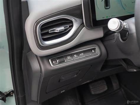 Sol El AION V Elektrikli Araba 500km Menzil 5 Kişilik SUV Araba Yetişkinler İçin Genç