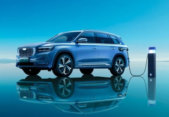 Geely Xingyue L SUV Elektrikli Araçlar AWD PHEV Soldan Tahrikli Elektrikli Araba 215km/s