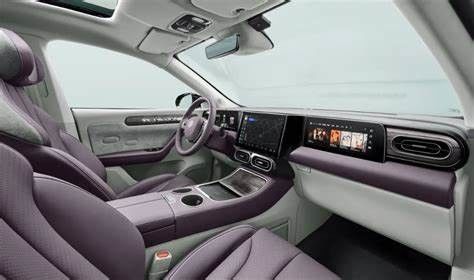 Otomotiv Yüksek Hızlı Elektrikli Araçlar SUV Yetişkinler İçin Yeni Enerji Lingpao C11