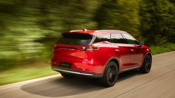 635km Yüksek Performanslı Elektrikli Arabalar