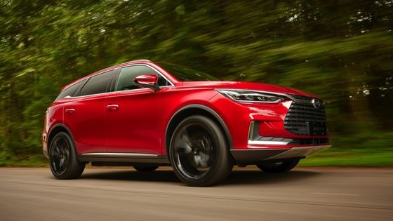 635km Yüksek Performanslı Elektrikli Arabalar