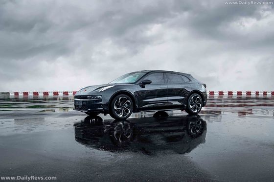 Zeekr 001 Büyük Elektrikli Arabalar Uzun Menzilli 732km Lüks 6.9s ila 100km/s