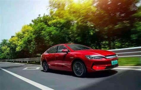 400km Orta Ölçekli Elektrikli Arabalar