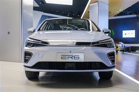 Feifan Marvel ER6 Uzun Menzilli EV Arabaları FWD 4 Tekerlekli Otomatik Yüksek Hızlı SUV