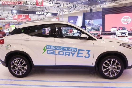 Dongfeng Glory E3 Elektrikli SUV Arabalar EV AMG Tahrik Ünitesi Elektrikli 5 Kişilik Araba