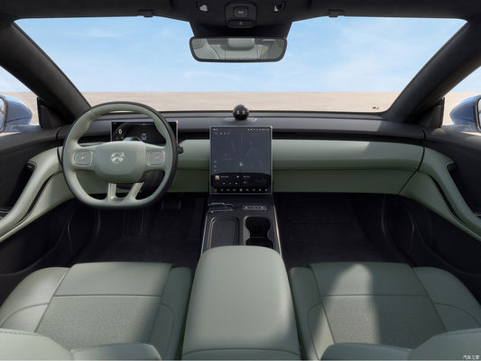 Nio EC6 Yüksek Performanslı Elektrikli Arabalar 75kwh 5 Kapı 465Km Orta Elektrikli Araç