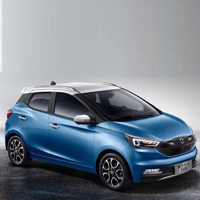 100km/s Hızlı Hızlı Elektrikli Araba JMC EV3 Yeni Enerji EV Araba Sedan 302km NEDC