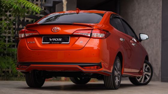 Toyota Vios Orta Elektrikli Arabalar 190km/H Maksimum Hız FWD 5 Kişilik Sedan