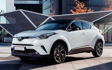 Toyota Izoa Saf Elektrikli Arabalar Nedc 400km EV Arabalar SUV 54.3kwh 150kw 300nm 204HP