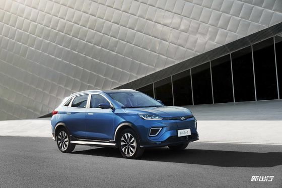 Yetişkin Büyük Elektrikli Arabalar Weima EX5 Saf EV Elektrikli Araçlar 160km/s 403km Menzil