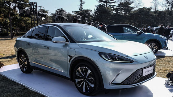 ARCFOX S Küçük Elektrikli SUV Arabalar 500km Menzil FWD Soldan Direksiyonlu Araba