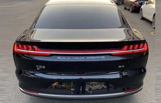 BYD E9 Büyük Elektrikli Arabalar Lüks Sedan Soldan Direksiyonlu 185km / s 506km Menzil