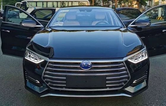 BYD E9 Büyük Elektrikli Arabalar Lüks Sedan Soldan Direksiyonlu 185km / s 506km Menzil