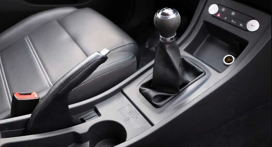 Üçlü Lityum Pil BYD E3 Elektrikli Araba 130km/Sa Menzil 401km FWD Elektrikli Araba