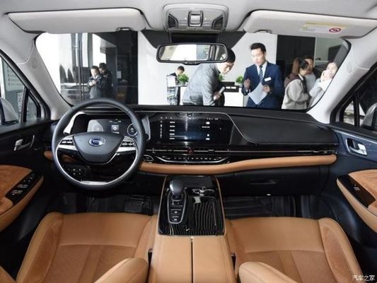 110km / H GAC AION Elektrikli Araba 5 Kapı 5 Kişilik Sedan Araba Lityum İyon Pil