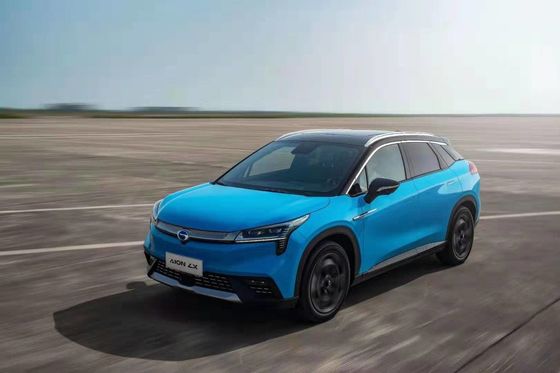 110km / H GAC AION Elektrikli Araba 5 Kapı 5 Kişilik Sedan Araba Lityum İyon Pil