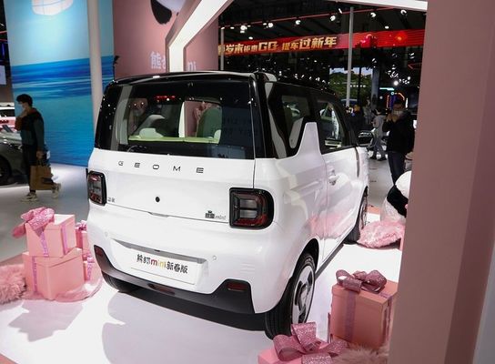 Geely Panda Mini EV Arabaları 4 Koltuk Hatchback Elektrikli Yeni Enerji 120km NEDC
