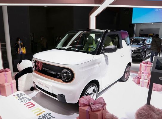 Geely Panda Mini EV Arabaları 4 Koltuk Hatchback Elektrikli Yeni Enerji 120km NEDC