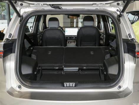 Hycan Z03 Saf Elektrikli Arabalar Menzili 430km 5 Kişilik Araba SUV AWD Sürücü 140km/s