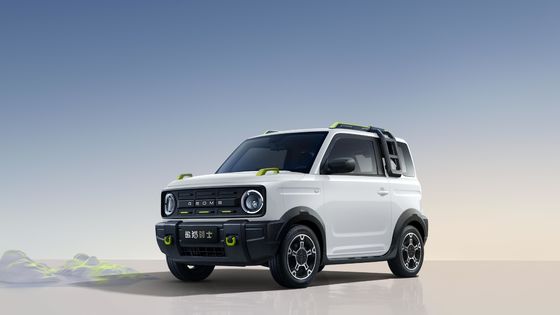 2023 Mini Elektrikli Araba Küçük Çinli EV Bir Bronco Yüzüyle Geely Panda Knight 200km menzilli