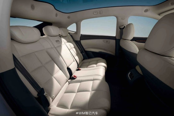 Zhiji LS6 Maksimum Gücü 575kw Tüm Elektrikli Otomobiller En Yüksek Hızlı 252km/h Elektrikli Spor Aracı