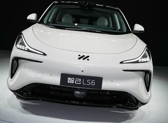 Zhiji LS6 Maksimum Gücü 575kw Tüm Elektrikli Otomobiller En Yüksek Hızlı 252km/h Elektrikli Spor Aracı