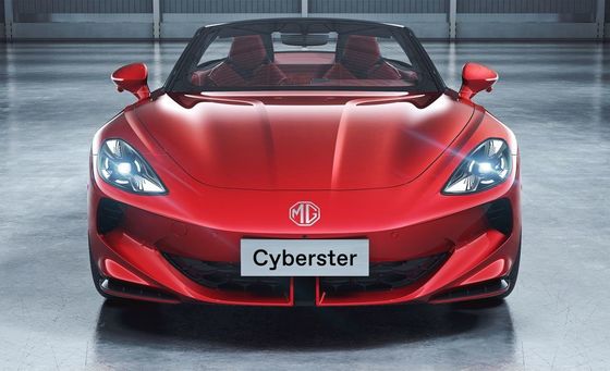 MG Cyberster Soft Top 501km menzil ve 193km en yüksek hızla saf elektrikli otomobiller