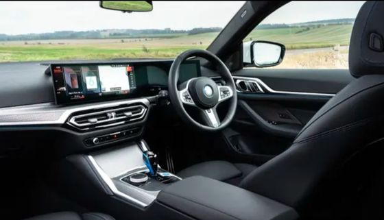 BMW i4'te en yeni ve dört tekerlekten çekici ikili elektrikli motorlar güç ve hatchback bagajı mevcut