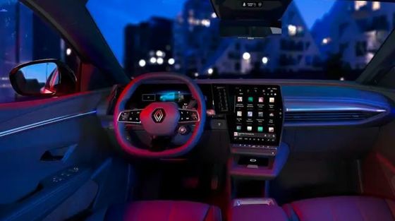 Uzun süreli test sürüşü Renault Megane E-Tech Bataryası kapasitesi 40/60kWh, yaklaşık 158/208 mil menzil