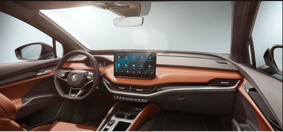 Skoda Enyaq iv80 82kWh pilli tek motorlu, arka tekerlekten çekişli elektrikli otomobilde yeteri kadar rahat sürüş ve övgüye değer hızlı