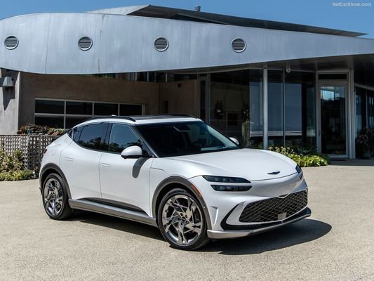 Genesis GV60 76.4kwh pil 350Nm Torque Boost & Drift modeli ile tüm elektrikli aile arabası