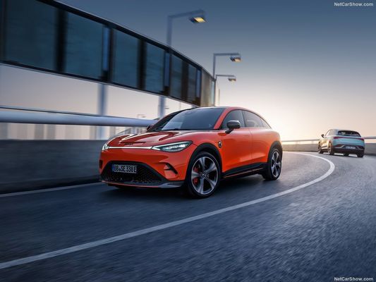 Yeni Enerji Aracı Akıllı 3 5 kapılı/5 koltuklu Kompakt SUV 0.5 saatlik hızlı şarj bataryası ile 580 km menzile sahip