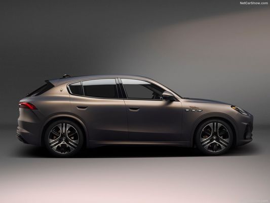 Maserati Gran Turismo Folgore'da 450 menzil ve maksimum hız 325 km/s ile saf elektrikli yeni enerji arabası