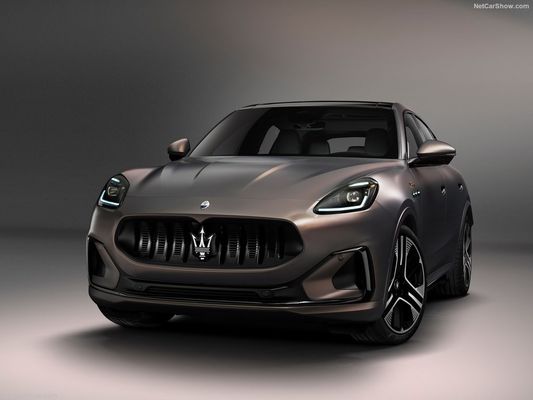 Maserati Gran Turismo Folgore'da 450 menzil ve maksimum hız 325 km/s ile saf elektrikli yeni enerji arabası