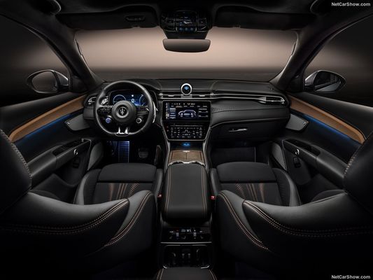 Maserati Gran Turismo Folgore'da 450 menzil ve maksimum hız 325 km/s ile saf elektrikli yeni enerji arabası