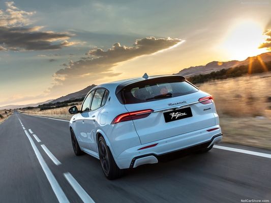 Maserati Gran Turismo Folgore'da 450 menzil ve maksimum hız 325 km/s ile saf elektrikli yeni enerji arabası