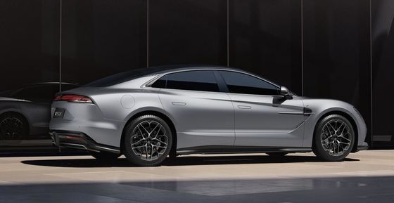 PRESALE 2024 Yeni EV Araba BYD Yangwang U7 Sedan Rüzgar Direnci Cd 0.195 240Kw Motor Gücü