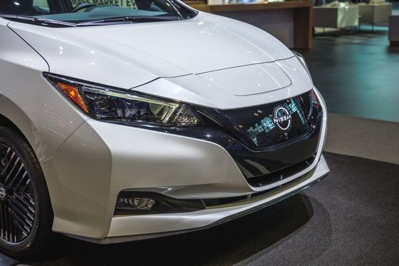 2024 Nissan Leaf S hatchback yeni enerji arabalarında yerel yolculuk için 180 millik menzile sahip benzinsiz.