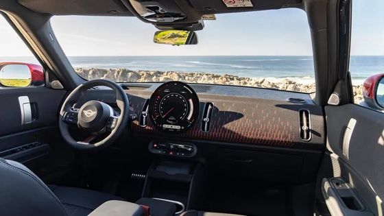 2024 saf elektrikli araba Mini Cooper Countryman E aile SUV kutu şeklinde 462km menzil 150km motor gücü ile